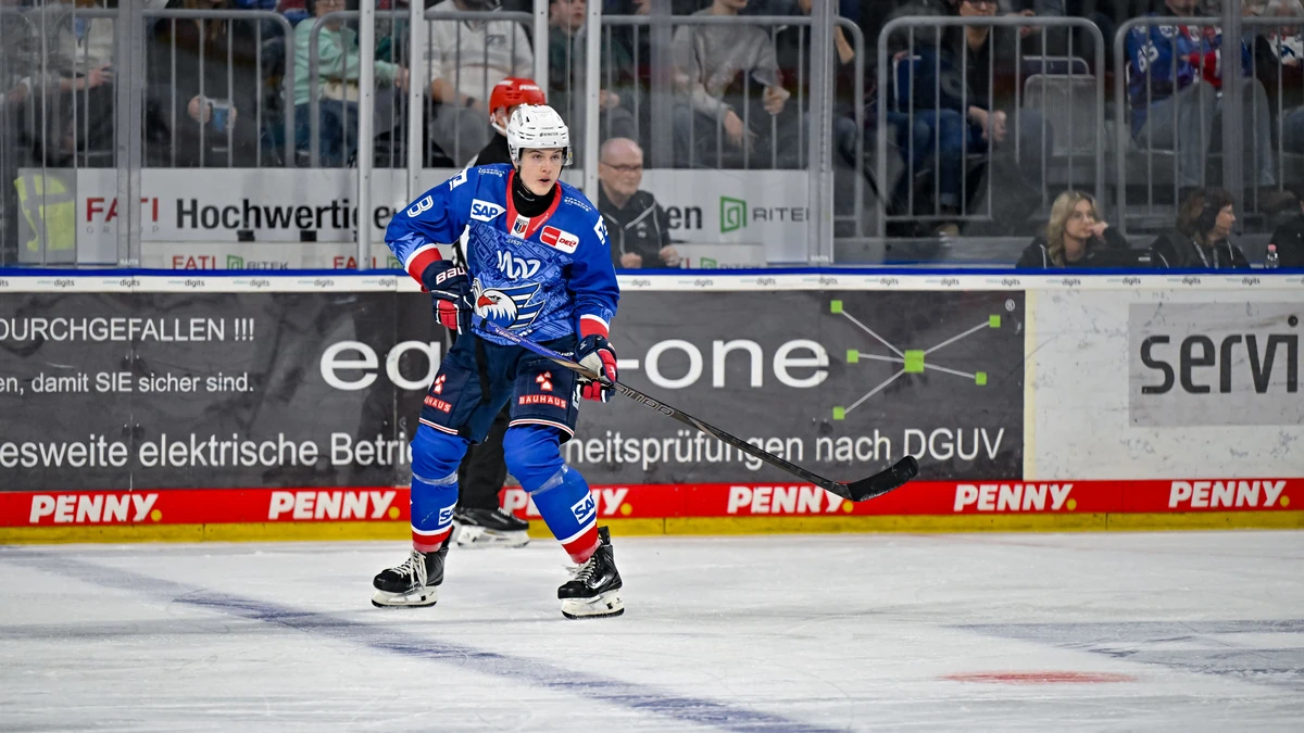 Colin Schlenker im Trikot der Adler Mannheim.